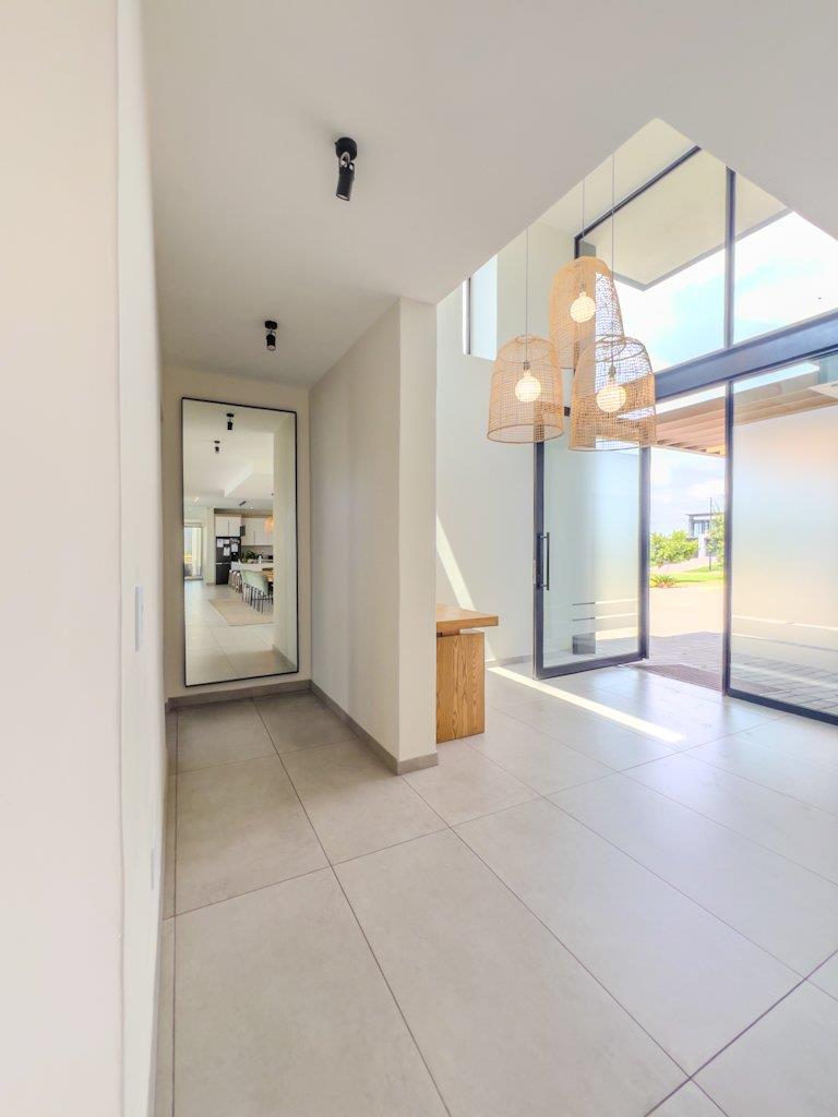 5 Bedroom Property for Sale in Midstream Estate Gauteng
