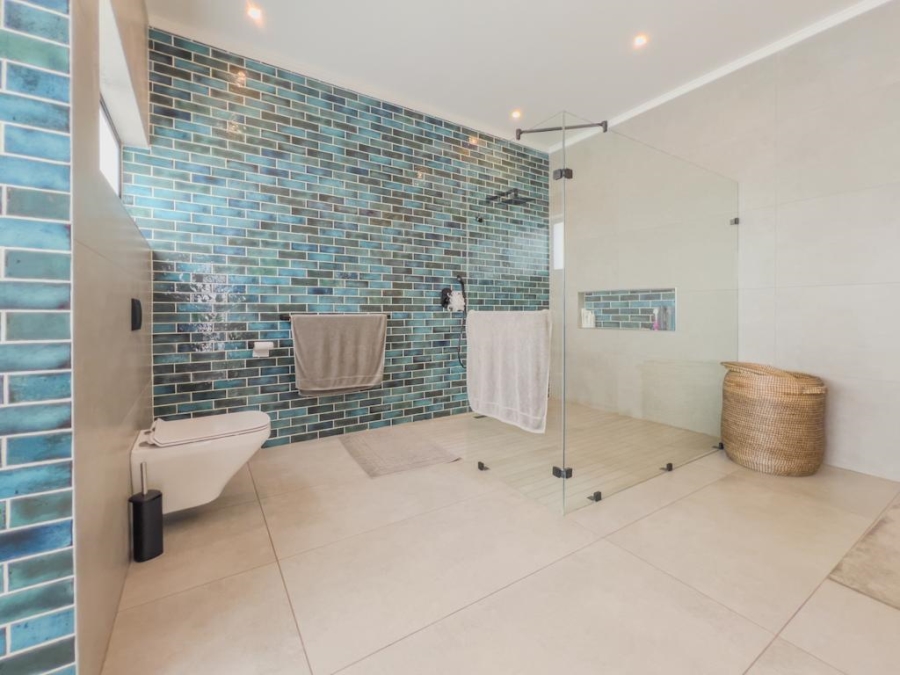 5 Bedroom Property for Sale in Midstream Estate Gauteng