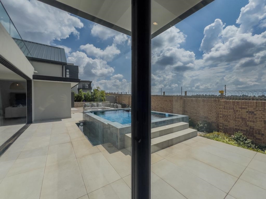 5 Bedroom Property for Sale in Midstream Estate Gauteng