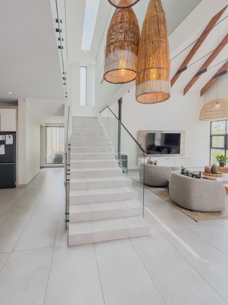 5 Bedroom Property for Sale in Midstream Estate Gauteng