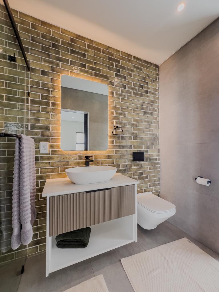 5 Bedroom Property for Sale in Midstream Estate Gauteng