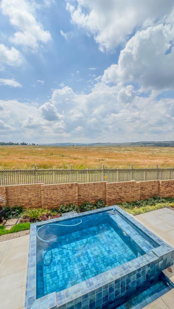 5 Bedroom Property for Sale in Midstream Estate Gauteng