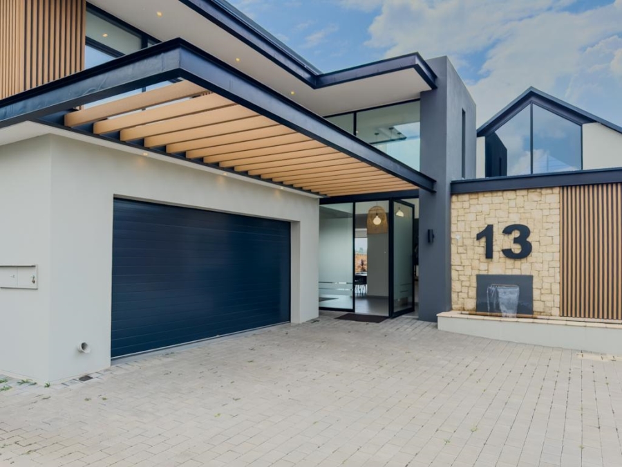 5 Bedroom Property for Sale in Midstream Estate Gauteng