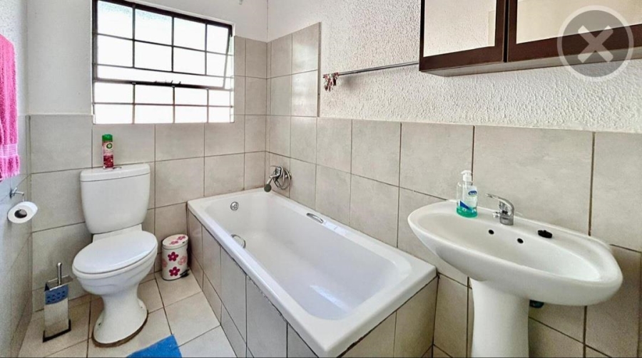 3 Bedroom Property for Sale in Akasia Gauteng