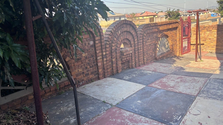 3 Bedroom Property for Sale in Soshanguve UU Gauteng