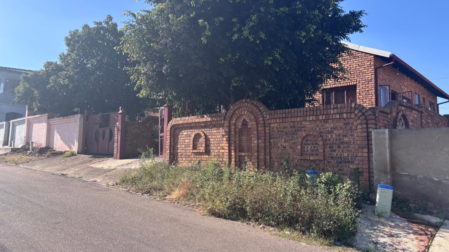 3 Bedroom Property for Sale in Soshanguve UU Gauteng