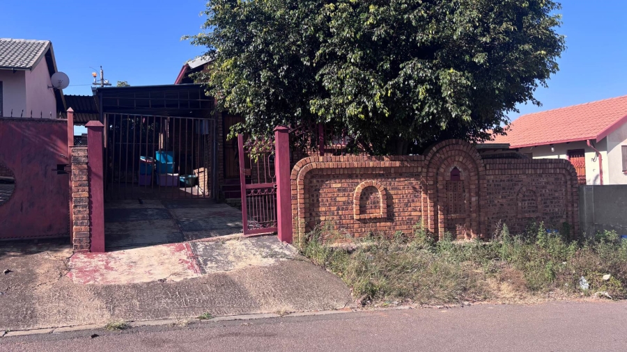 3 Bedroom Property for Sale in Soshanguve UU Gauteng