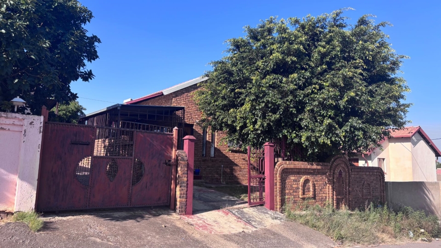 3 Bedroom Property for Sale in Soshanguve UU Gauteng
