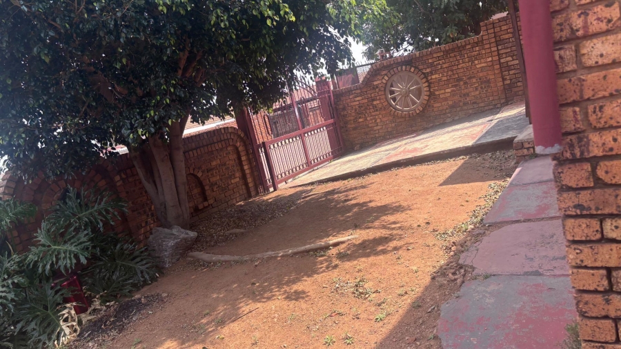 3 Bedroom Property for Sale in Soshanguve UU Gauteng
