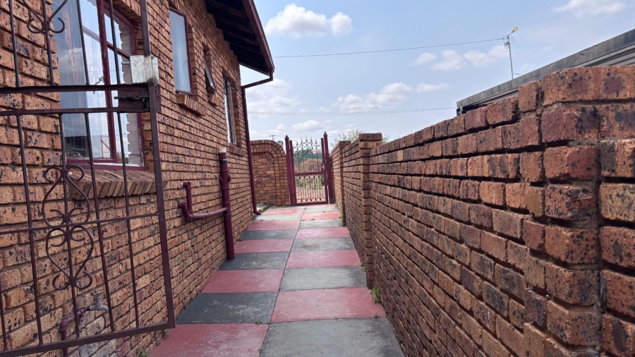 3 Bedroom Property for Sale in Soshanguve UU Gauteng