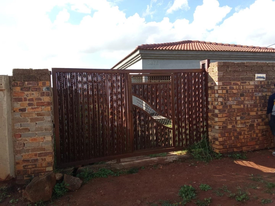 2 Bedroom Property for Sale in Stretford Gauteng