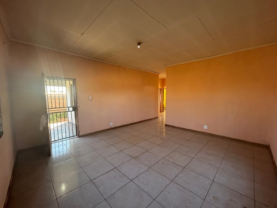 2 Bedroom Property for Sale in Stretford Gauteng