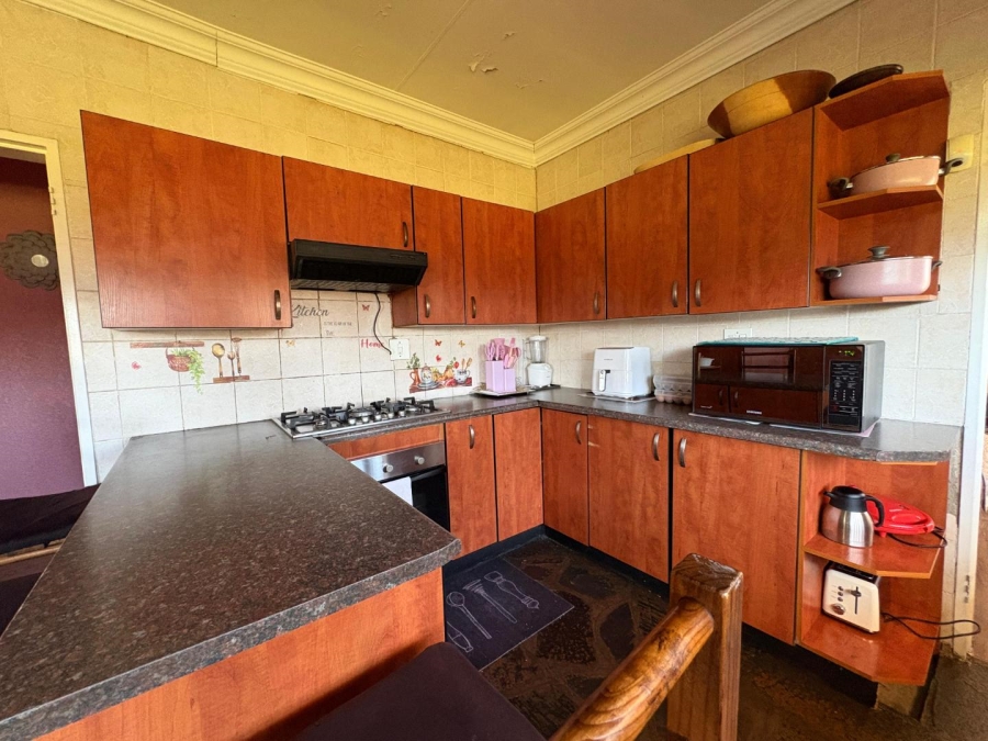 4 Bedroom Property for Sale in Buyscelia Gauteng