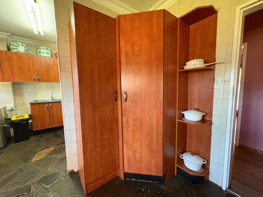 4 Bedroom Property for Sale in Buyscelia Gauteng