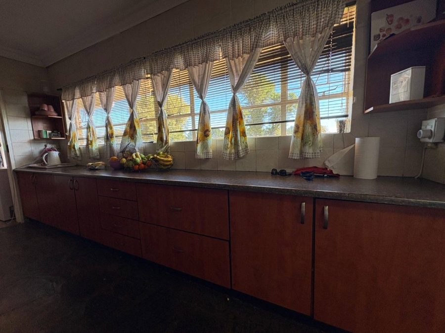 4 Bedroom Property for Sale in Buyscelia Gauteng
