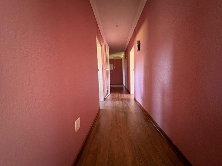 4 Bedroom Property for Sale in Buyscelia Gauteng