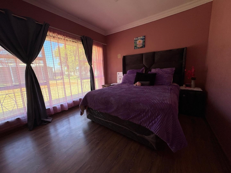 4 Bedroom Property for Sale in Buyscelia Gauteng
