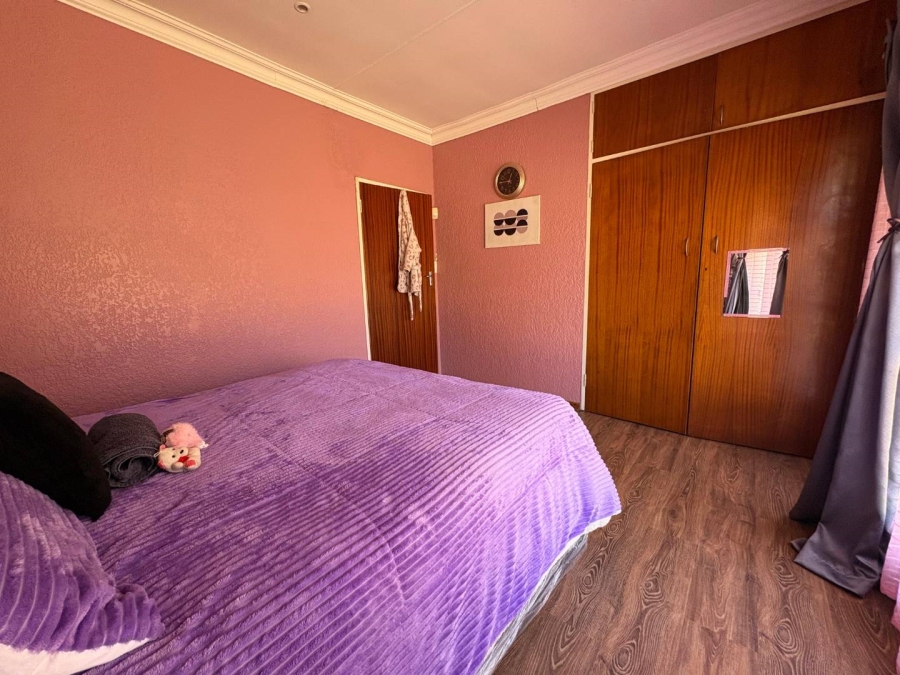 4 Bedroom Property for Sale in Buyscelia Gauteng
