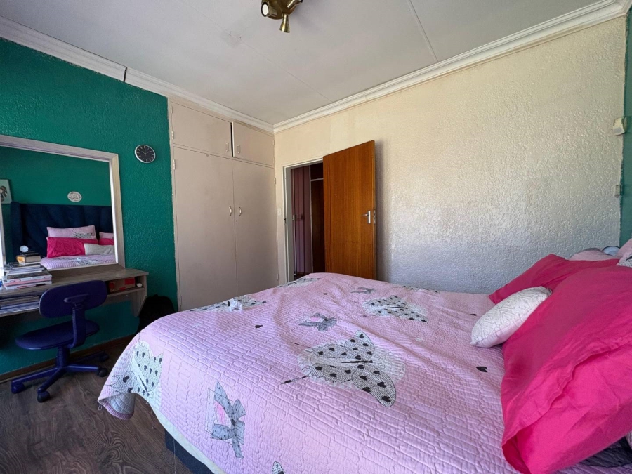 4 Bedroom Property for Sale in Buyscelia Gauteng