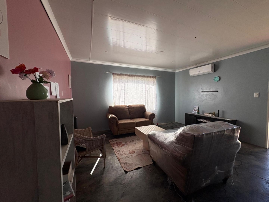4 Bedroom Property for Sale in Buyscelia Gauteng