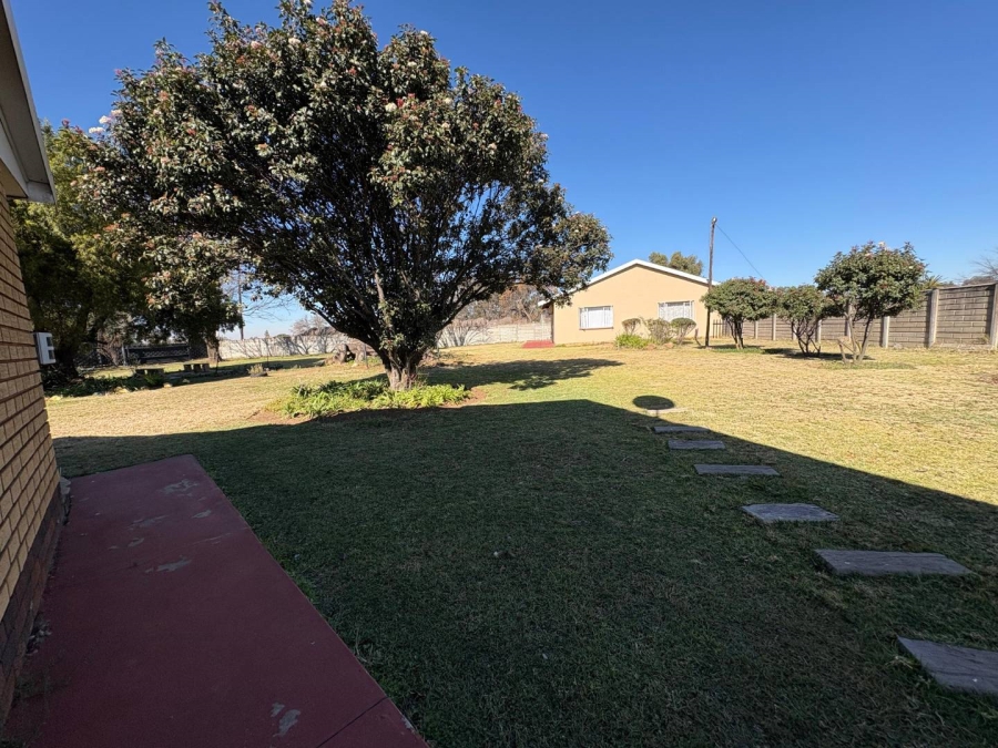 4 Bedroom Property for Sale in Buyscelia Gauteng