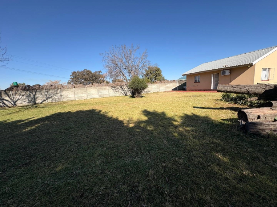 4 Bedroom Property for Sale in Buyscelia Gauteng