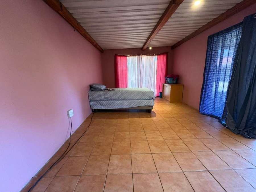 4 Bedroom Property for Sale in Buyscelia Gauteng