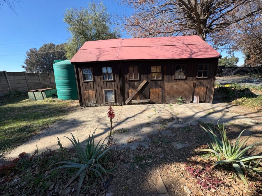 4 Bedroom Property for Sale in Buyscelia Gauteng
