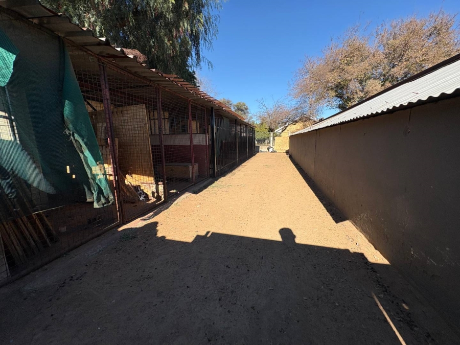 4 Bedroom Property for Sale in Buyscelia Gauteng