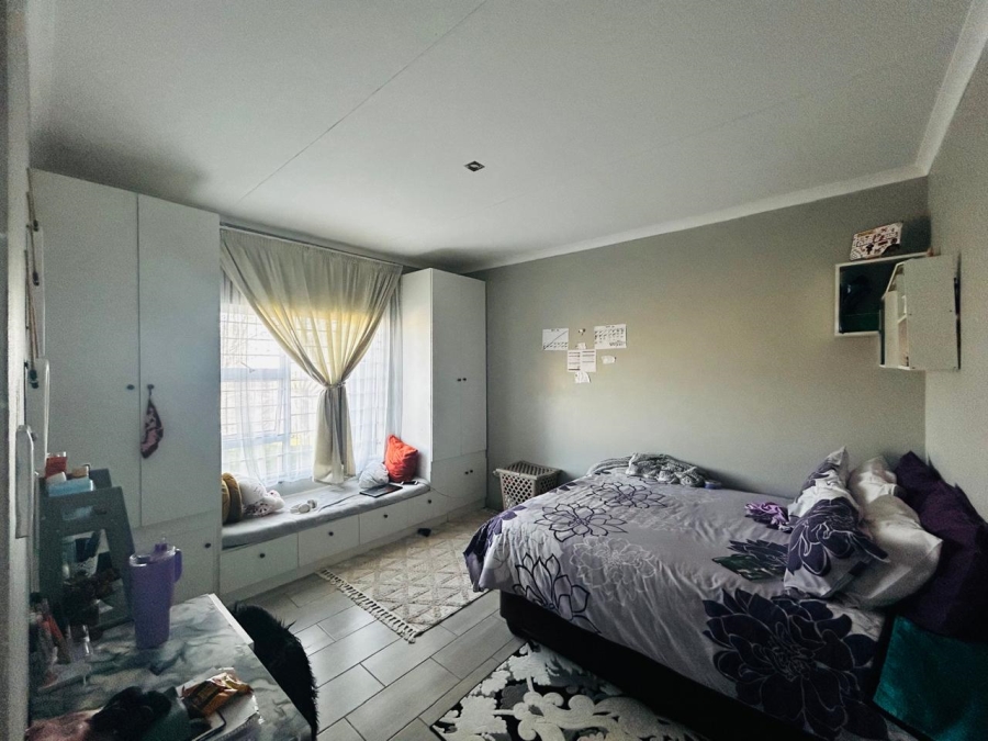 4 Bedroom Property for Sale in Riversdale Gauteng