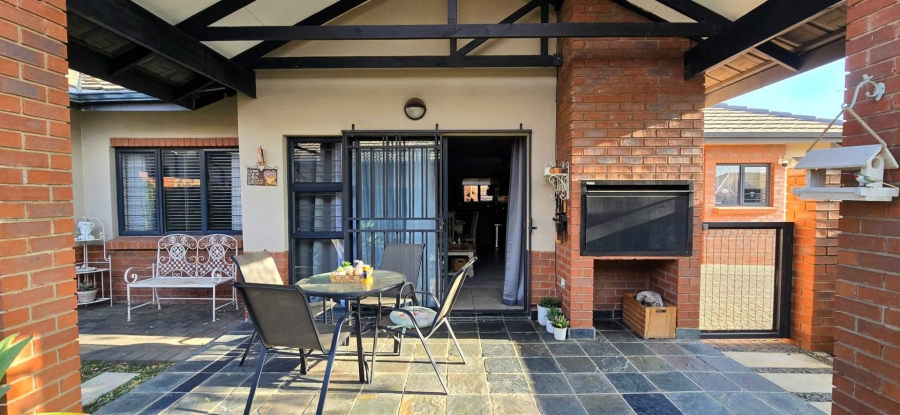 3 Bedroom Property for Sale in Equestria Gauteng