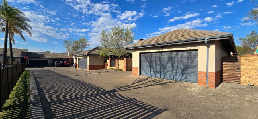 3 Bedroom Property for Sale in Equestria Gauteng