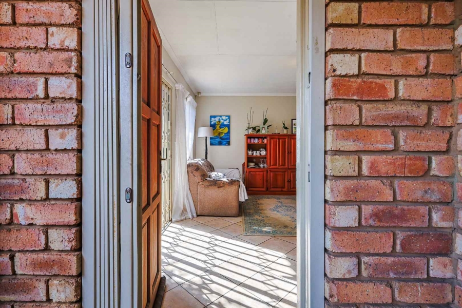 2 Bedroom Property for Sale in Elardus Park Gauteng