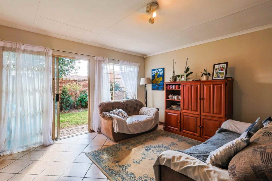 2 Bedroom Property for Sale in Elardus Park Gauteng