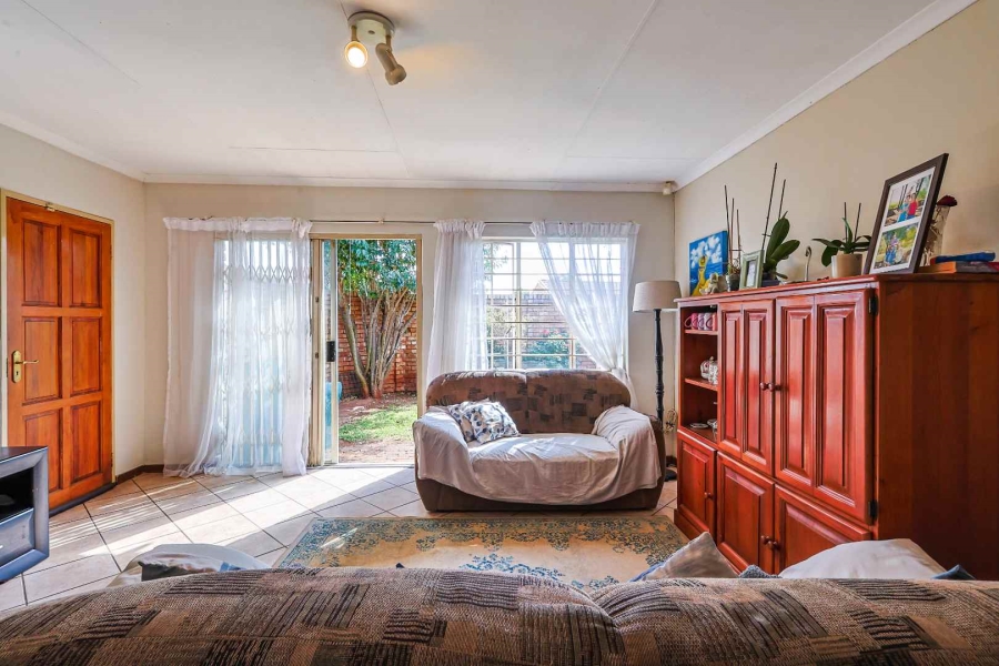 2 Bedroom Property for Sale in Elardus Park Gauteng