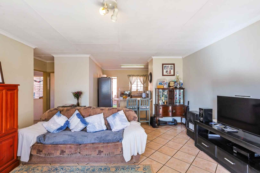 2 Bedroom Property for Sale in Elardus Park Gauteng