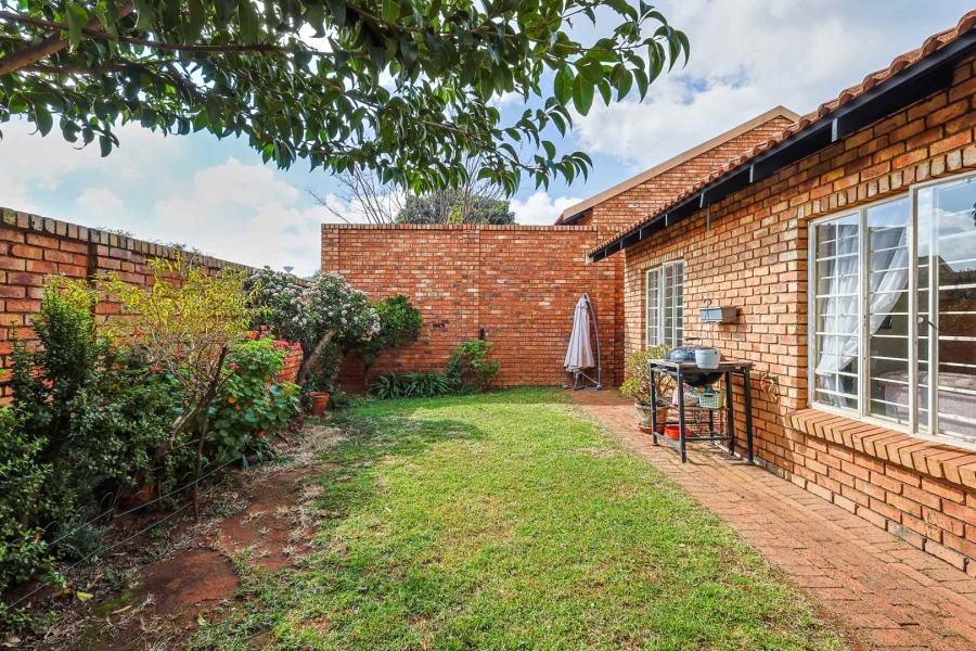 2 Bedroom Property for Sale in Elardus Park Gauteng