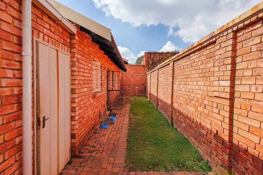 2 Bedroom Property for Sale in Elardus Park Gauteng