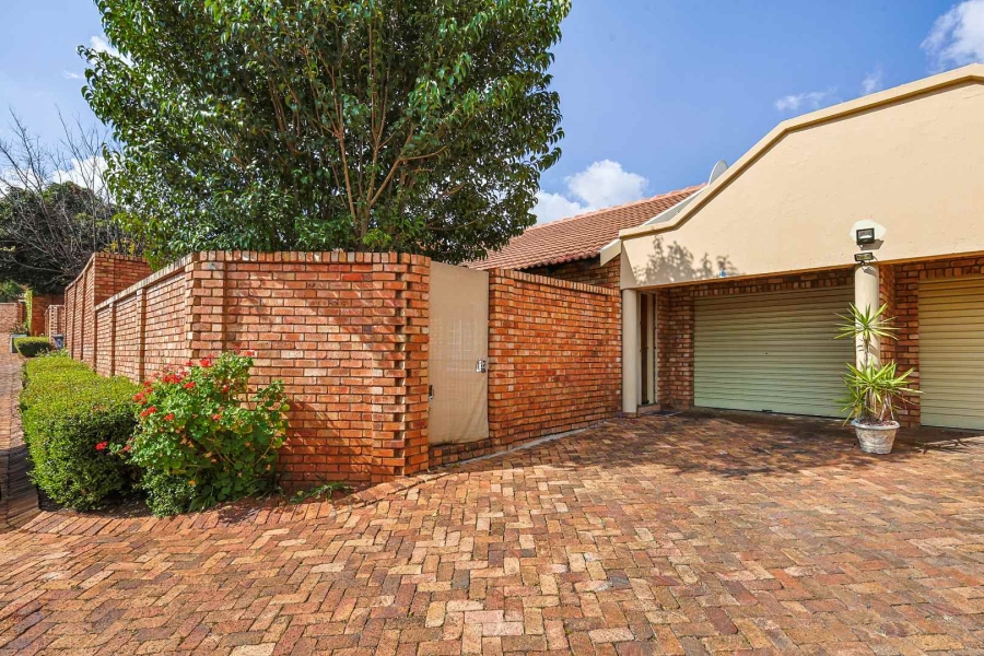 2 Bedroom Property for Sale in Elardus Park Gauteng