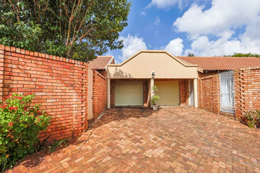 2 Bedroom Property for Sale in Elardus Park Gauteng