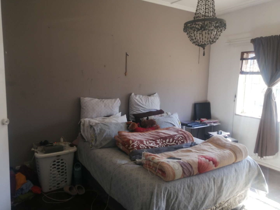 4 Bedroom Property for Sale in Linmeyer Gauteng