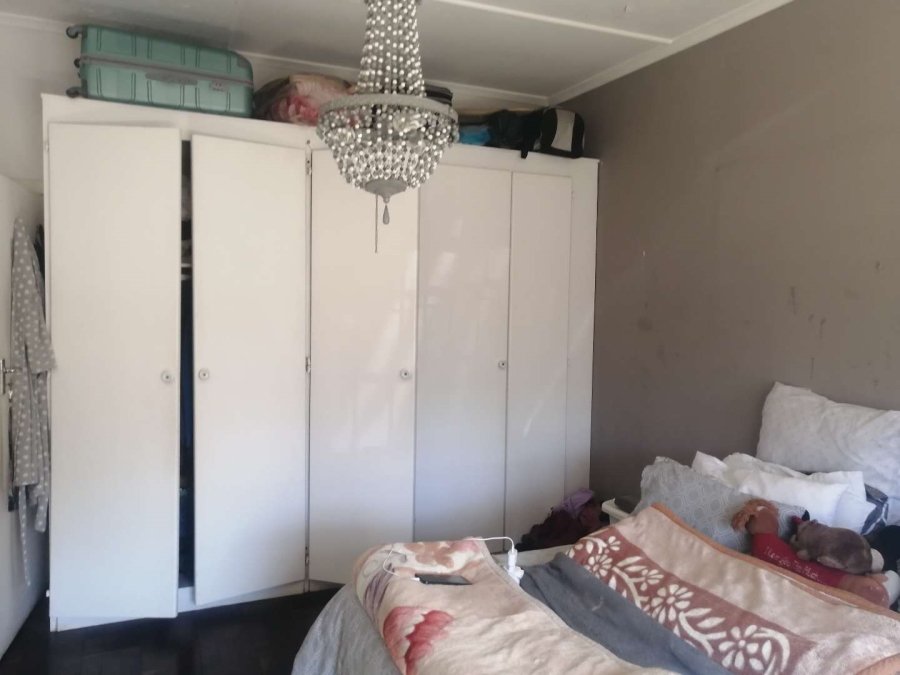 4 Bedroom Property for Sale in Linmeyer Gauteng