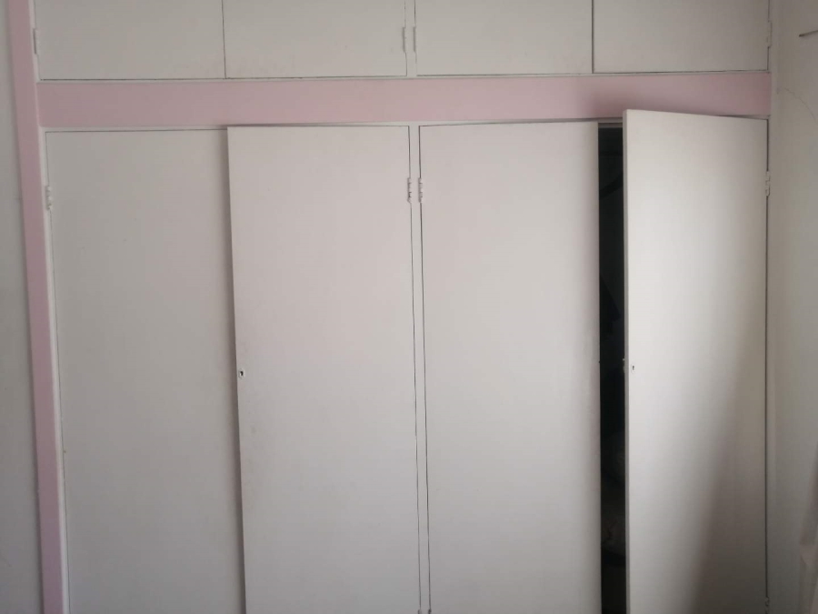 4 Bedroom Property for Sale in Linmeyer Gauteng