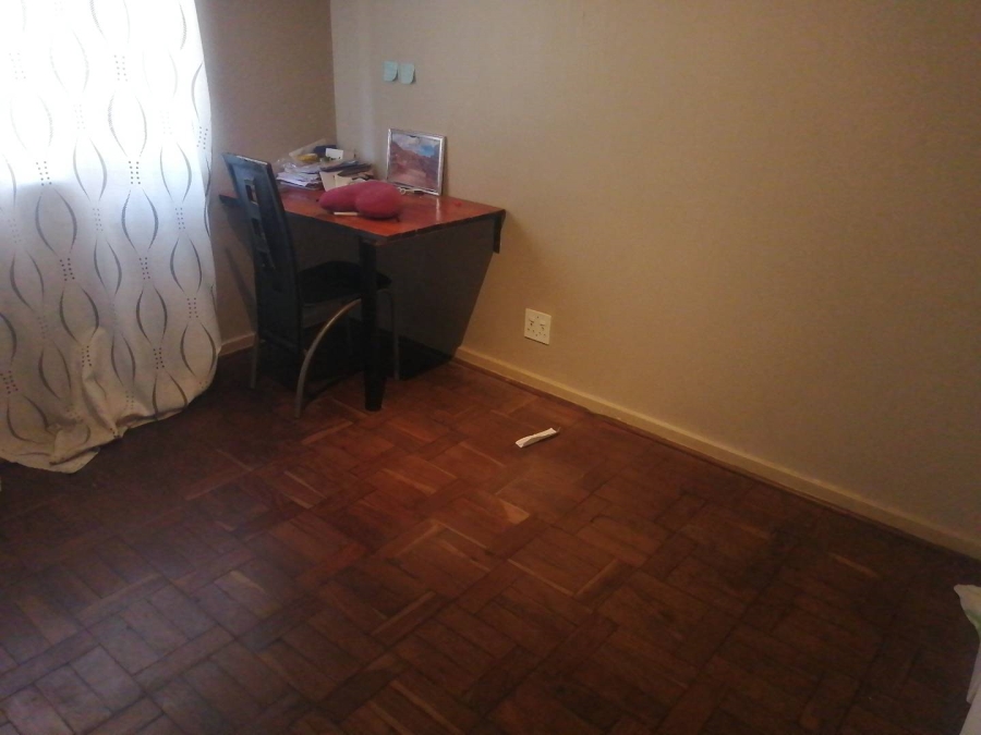4 Bedroom Property for Sale in Linmeyer Gauteng