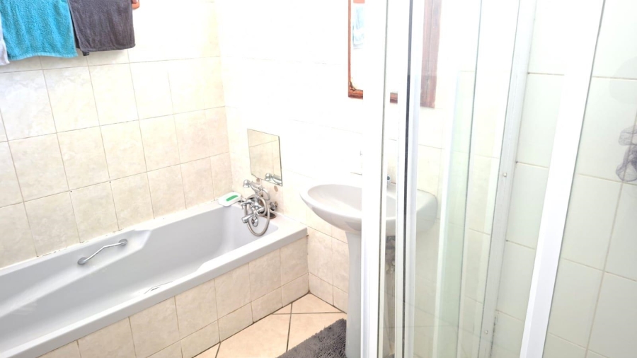 3 Bedroom Property for Sale in Sydenham Gauteng