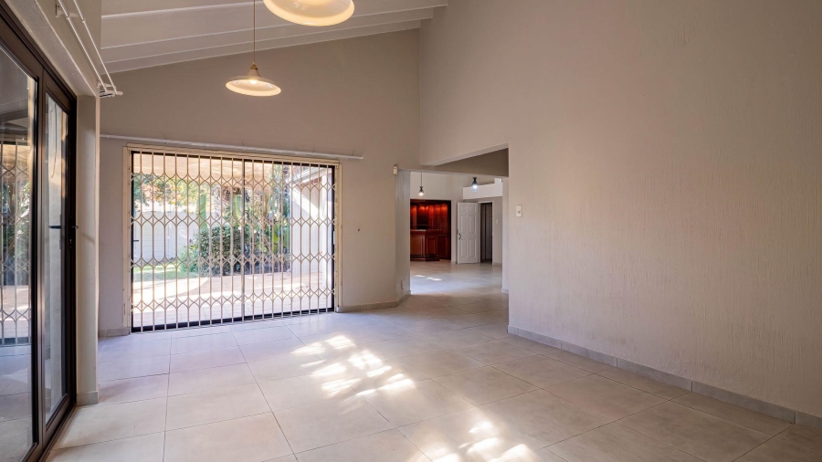 To Let 5 Bedroom Property for Rent in Fairland Gauteng