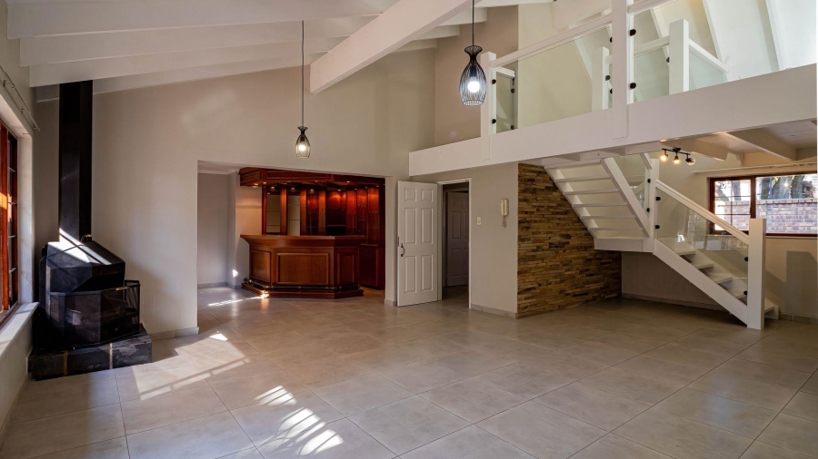 To Let 5 Bedroom Property for Rent in Fairland Gauteng