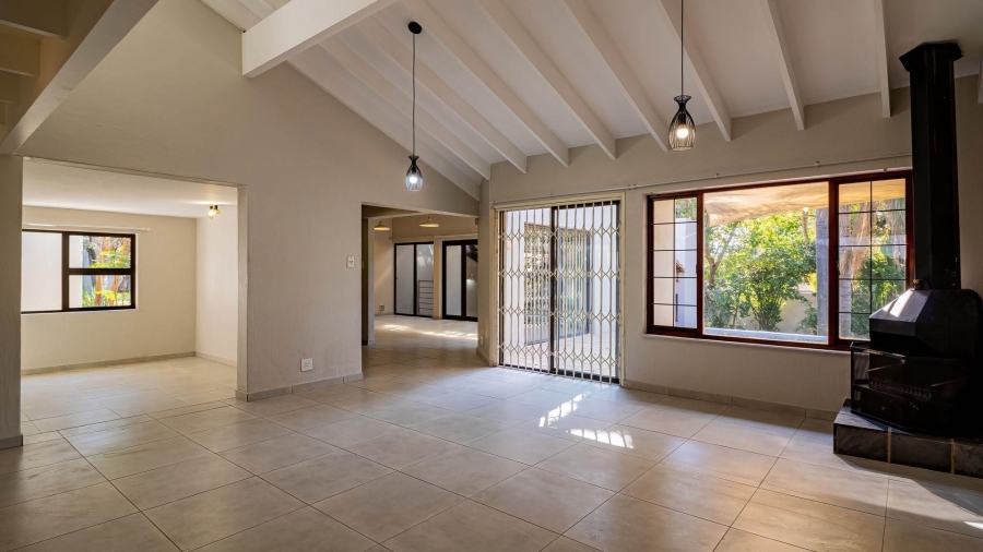 To Let 5 Bedroom Property for Rent in Fairland Gauteng