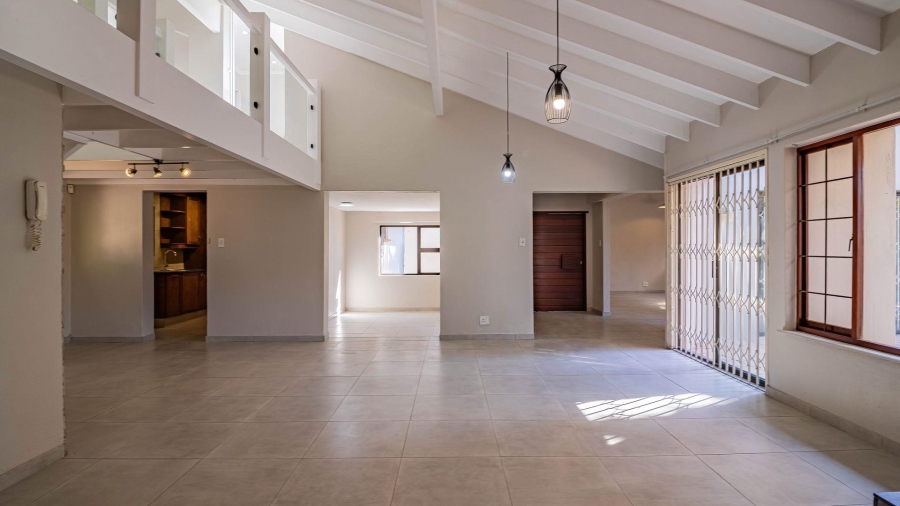 To Let 5 Bedroom Property for Rent in Fairland Gauteng