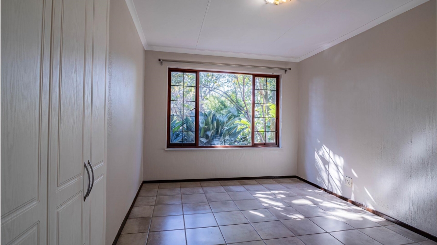 To Let 5 Bedroom Property for Rent in Fairland Gauteng